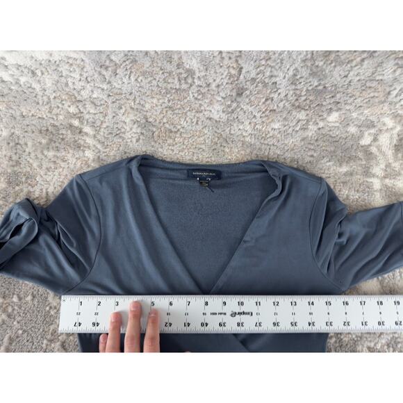 Banana Republic Sz XS Stretch Pleated V Neck Mini Shirt Dress Gray Short Sleeve - Picture 7 of 11